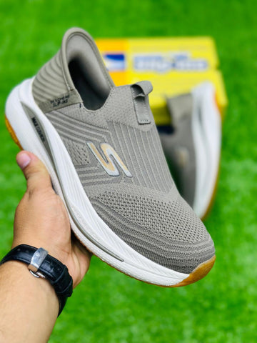 Skechers Max cushion