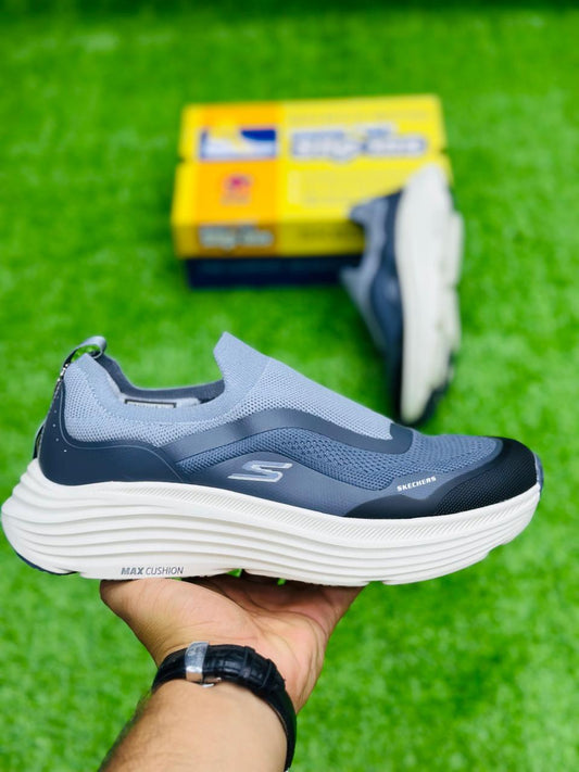 Skechers Max Cushion