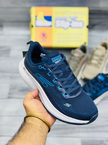 Skechers Max Cushion