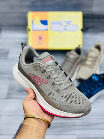 Skechers Max Cushion