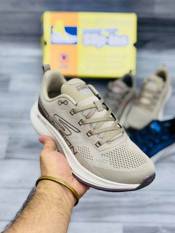 Skechers Max Cushion
