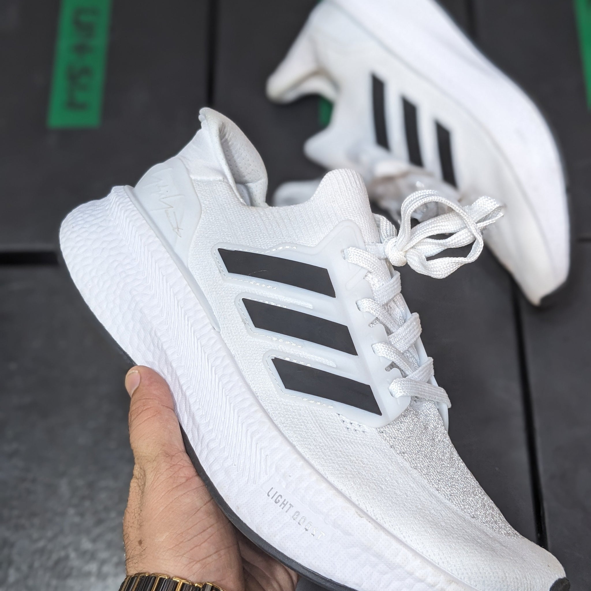 ADIDAS ultraboost V-3