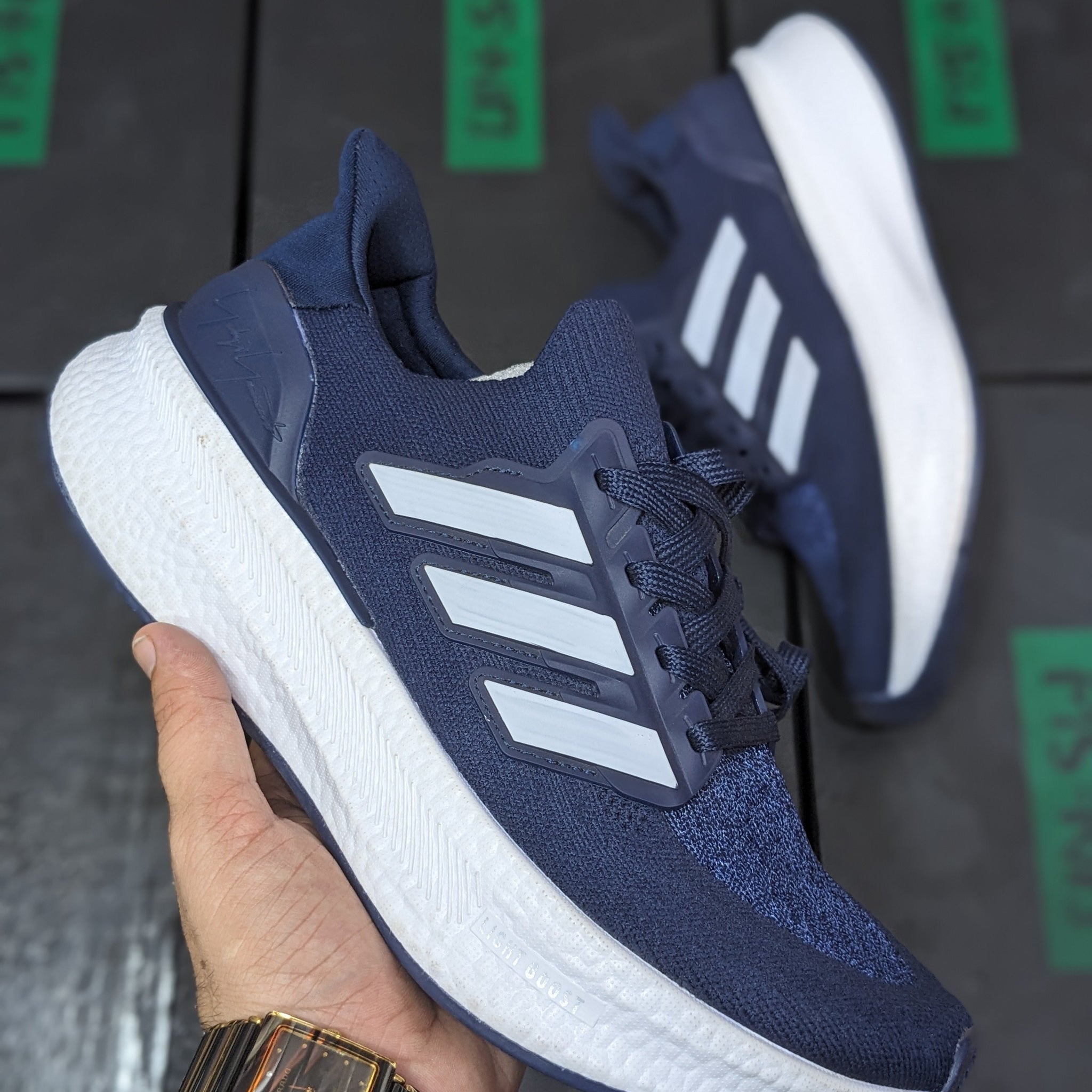 ADIDAS ultraboost V-3