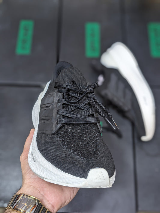 ADIDAS ultraboost V-3