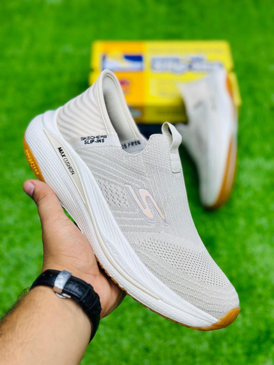 Skechers max cushion